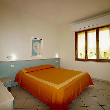 Manuela Aparthotel 3*